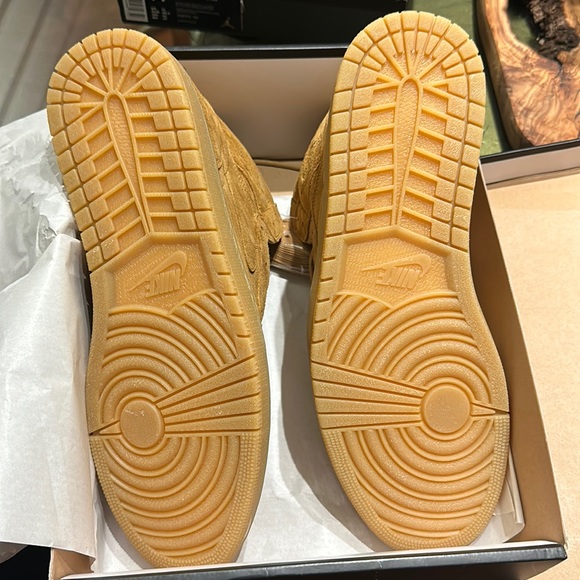 NIB  NIKE AIR JORDAN RETRO High OG SIZE 14 Jordan 1 Harvest - Picture 3 of 8